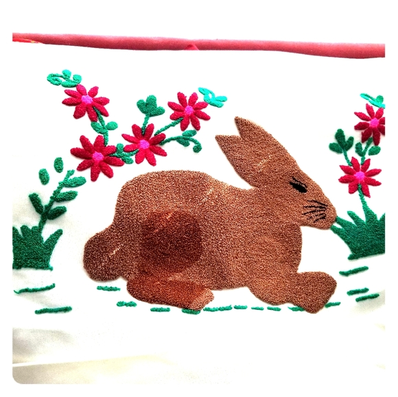 VTG Pair of Needle Punch Pillow Cases - Picture 1 of 4